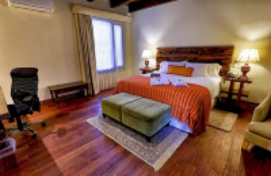 Pensativo House Hotel