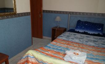 미노 아스트라(Astra) 3성급 호텔 객실