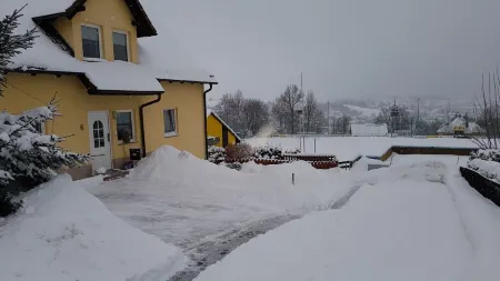 Apartment Schneebergblick with loggia and balcony and plenty of space