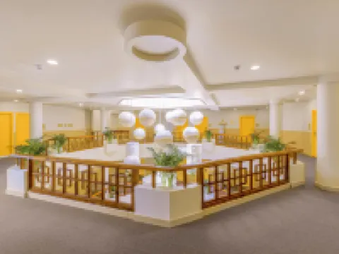 บลูม โฮเทล คัทรา โรงแรมในกัตรัช