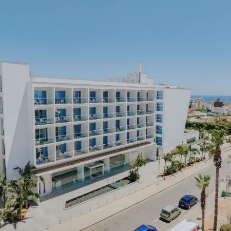 Seasons Hotel (Adults Only) Отели рядом с достопримечательностью «Монастырь Айя Напа»