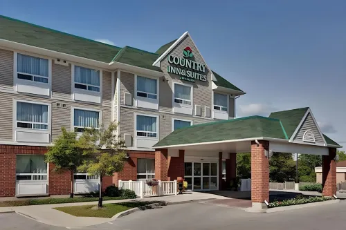 Country Inn & Suites by Radisson, London South, on Hotels in London