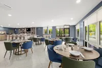 Even Hotel Portland - Beaverton by IHG - breakfast