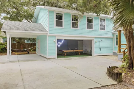 Haven & Hidden Grove Buyout 2 Homes - Walk to Beach Hot Tub, Game Room, Deck