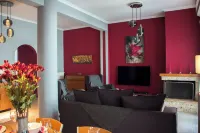 Flower Pot Complex Aparts! Hoteles en Kanali