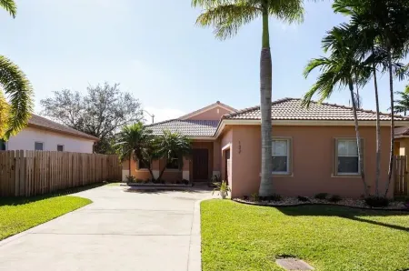 CozyHouse: Near National Parks Between Miami & the Keys