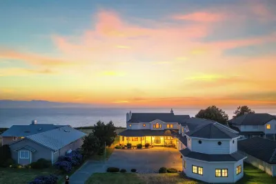 Seacliff Haven Waterfront Luxury, Stunning Views, Hot Tub & Game Room Các khách sạn gần Ebey's Landing