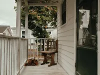 Charming 4-bedroom house in enchanting Millinocket with AC, WiFi Hotels in Millinocket