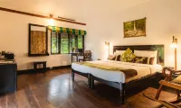 Amritara Shalimar Spice Garden Resort & Spa - bar
