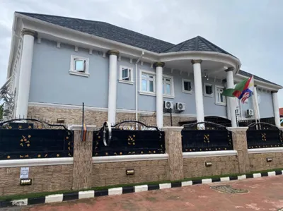 Camzy Villa Hotel Hotels near Dantata Estate shopping plaza