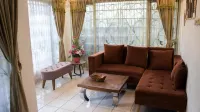 Villa Pesona Merapi dengan 3 Bedroom Hotell i Sardonoharjo