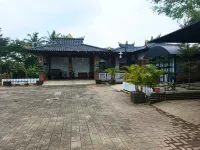 Jajapin Wangsaloka Glamping Hotel dekat Rest Area Wisata ARIFIN Manasik Center Pesawat Resto