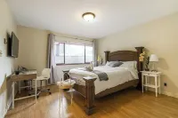 Cozy Room #2 in Horseshoe Bay