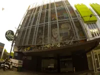 GRAB HOTEL GRESIK Hotel dekat Stockist NASA Gresik