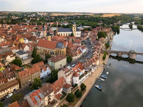 Old brewery with flair: Old town | free parking lot | coffee | SMART TV | WiFi Hotels in Kitzingen