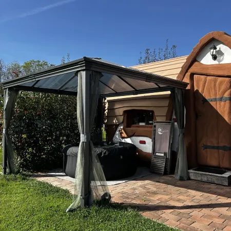 Glamping PEC - HALFBOARD Ξενοδοχεία στην πόλη Ruse