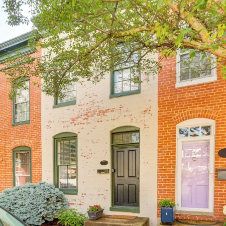 Dtwn at Your Door: Historic Frederick Gem w/ Yard!