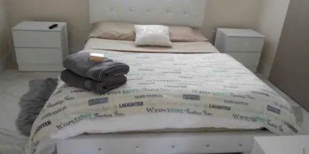 One bedroom apartment fully modern remodeled/fully furnished