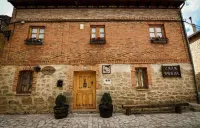 Self catering La Mora Cantana for 18 people