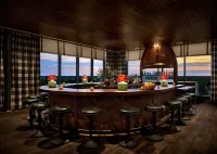 Graduate by Hilton East Lansing - bar
