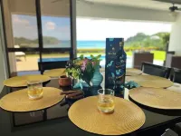 Amazing Hilltop Beach House - Ocean & Mountain Views! Các khách sạn ở 