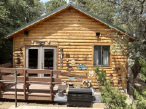 “Cassie’s Cabin”Cozy cabin in Crown King