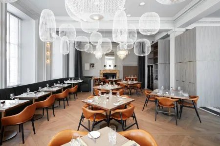 Kimpton Blythswood Square Hotel & Spa Отели рядом с достопримечательностью «Trades Hall of Glasgow»