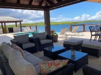 SeaClusive Antigua-Barbuda @ Seatons: Unit D Hotel a Freetown