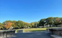 Comfy with Free Parking, 2 beds Near Airport, Park/Hospital!