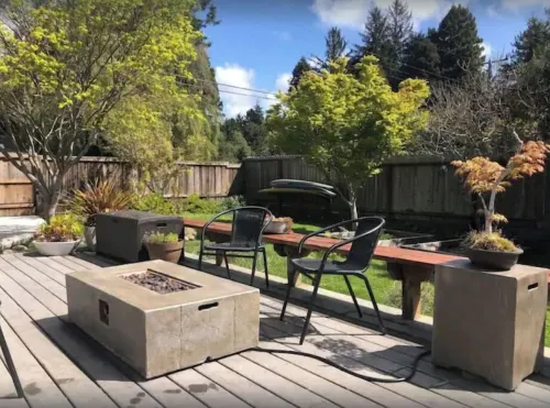 Coastal Refuge, *Hot Tub,* Close to Town.