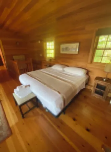 Luxurious Lakefront Home, Now Booking Summer 2026