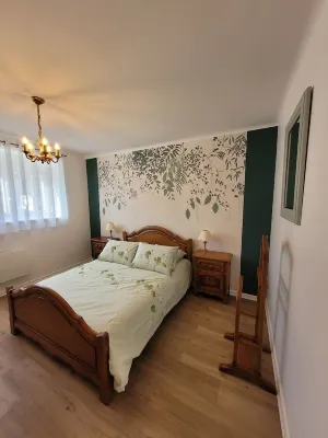 Cosy and quiet F2 between town and country Hotels in Fameck