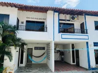 One block from the sea, tourist boardwalk! Ideal apartment for families. Hotel a 