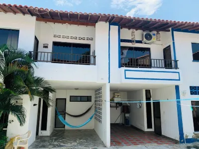 One block from the sea, tourist boardwalk! Ideal apartment for families. Hotels in 