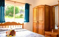 Large, holiday home on Beau Vallon