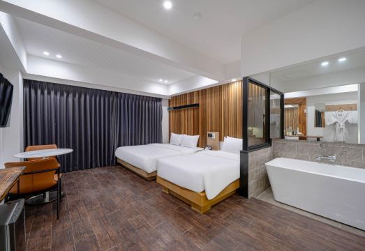 2. 해리움 호텔..