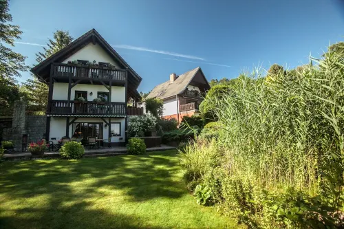 Dream view apartment in a chalet on Lake Sader Hotels in Buckow