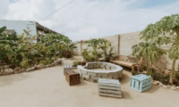 4 Bed Villa with Private Pool, Jacuzzi, WIFI & AC Hotels in 