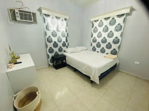 Charming 3-bedroom pool house  with AC, WiFi in enchanting Tela