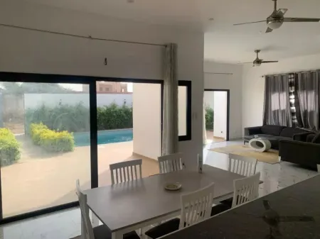 Luxury villa with 4 bedrooms/showers and private pool close to the beach Отели в г. Ngaparou