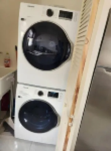 2bed 2Bath. 5min drive to the beach. Close to Puerto Seco Beach. Great location Hotels in Discovery Bay