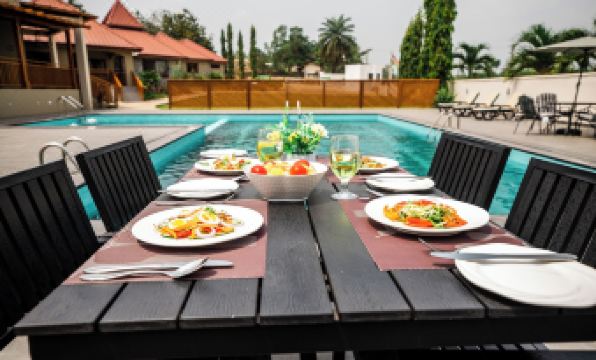 Rainforest Lodge - Housity