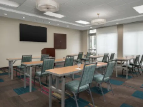 โฮม2 สวีทส์ บาย ฮิลตัน ซัมเมอร์วิลล์ โรงแรมในซัมเมอร์วิลล์