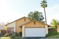 Peaceful 1BR/1BA Retreat by the Mountains – A Cozy Escape in LA Hotels in Sylmar