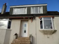 COP26, convenient, can be split to 2 or 3 bedroom option. pro rata. Hotels near Cairns Church