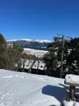Apartment on the ground floor with terrace. Nice view.100m from the slopes.Quiet