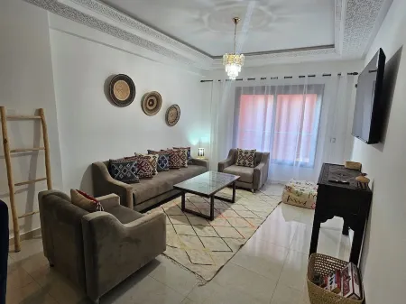 Charming Apartment in Essaouira Отели рядом с достопримечательностью «Auto Hall Peugeot Safi»
