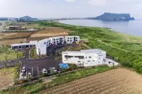Jeju Hi Mom Kids Family Pension Black Hotels in Seogwipo-si