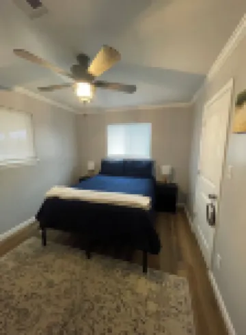 Lake House Eufaula2 Bedroom Home 1 block from Xtreme Cove Marina! 尤福拉酒店