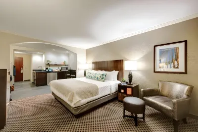 Garrison Hotel & Suites Dover-Portsmouth, Ascend Hotel Collection Отели в г. Довер